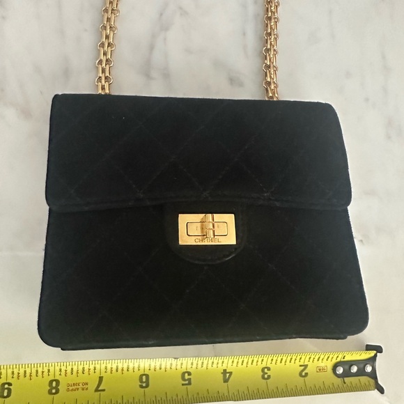 Chanel square flap black suede 24kt gold hardware - Picture 5 of 8